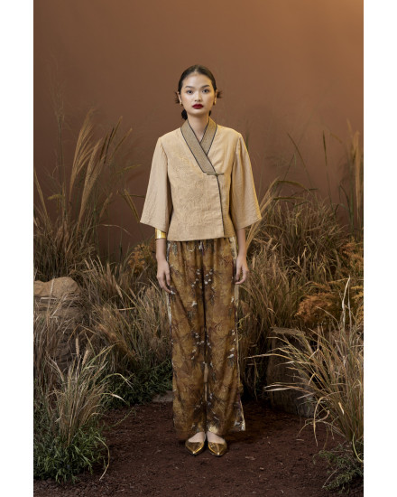 YUJI TOP PALE GOLD